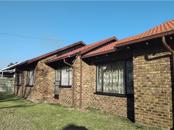 3 Bedroom House 3 Bedroom House