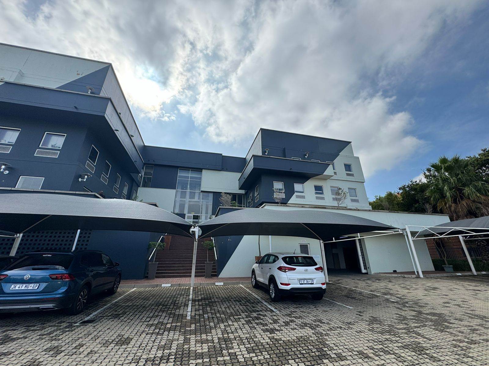 133  m² Commercial space in Sunninghill photo number 2