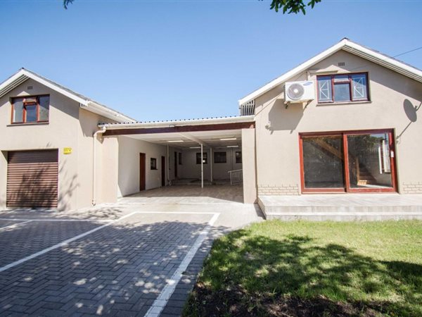 5 Bedroom House 5 Bedroom House