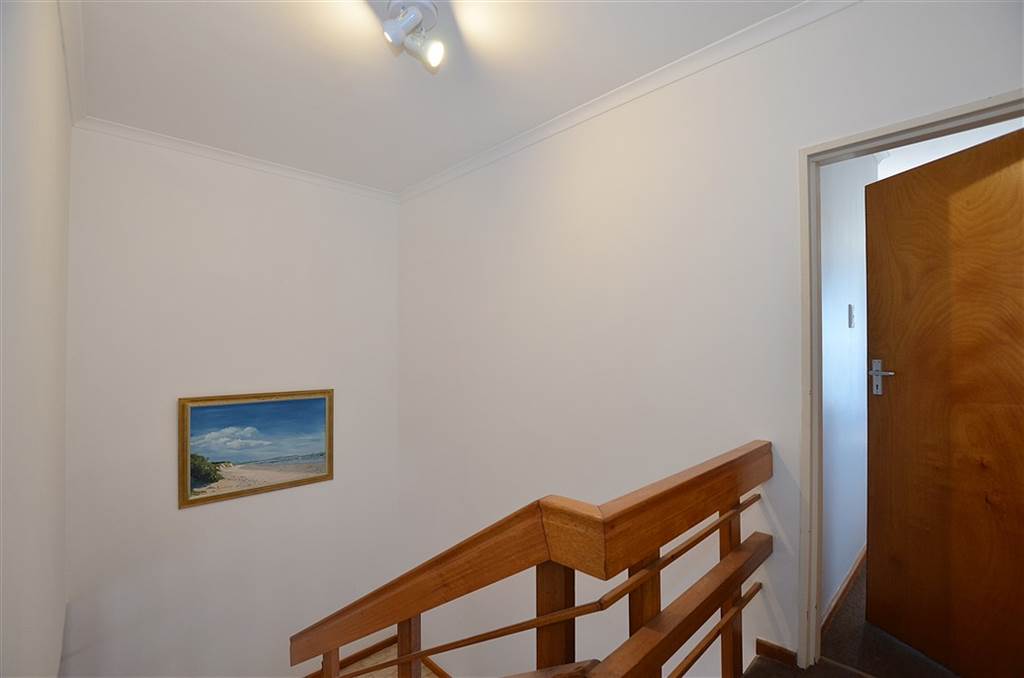 3 Bed House in Yzerfontein photo number 12