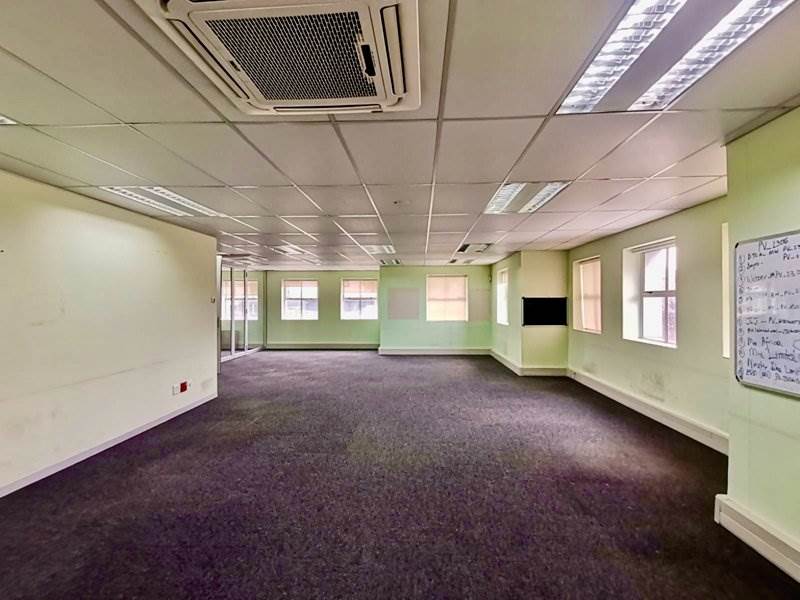 383  m² Office Space in Hyde Park photo number 15