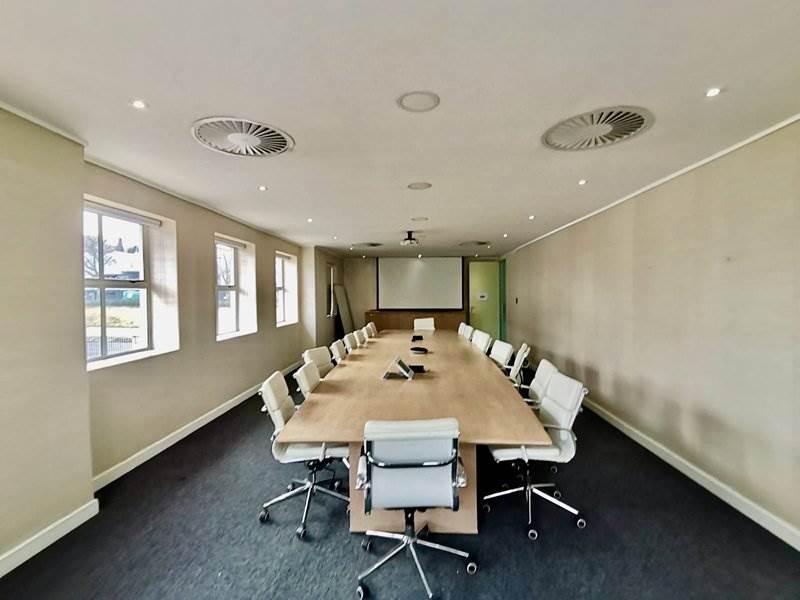 383  m² Office Space in Hyde Park photo number 7