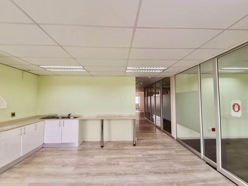383  m² Office Space in Hyde Park photo number 10