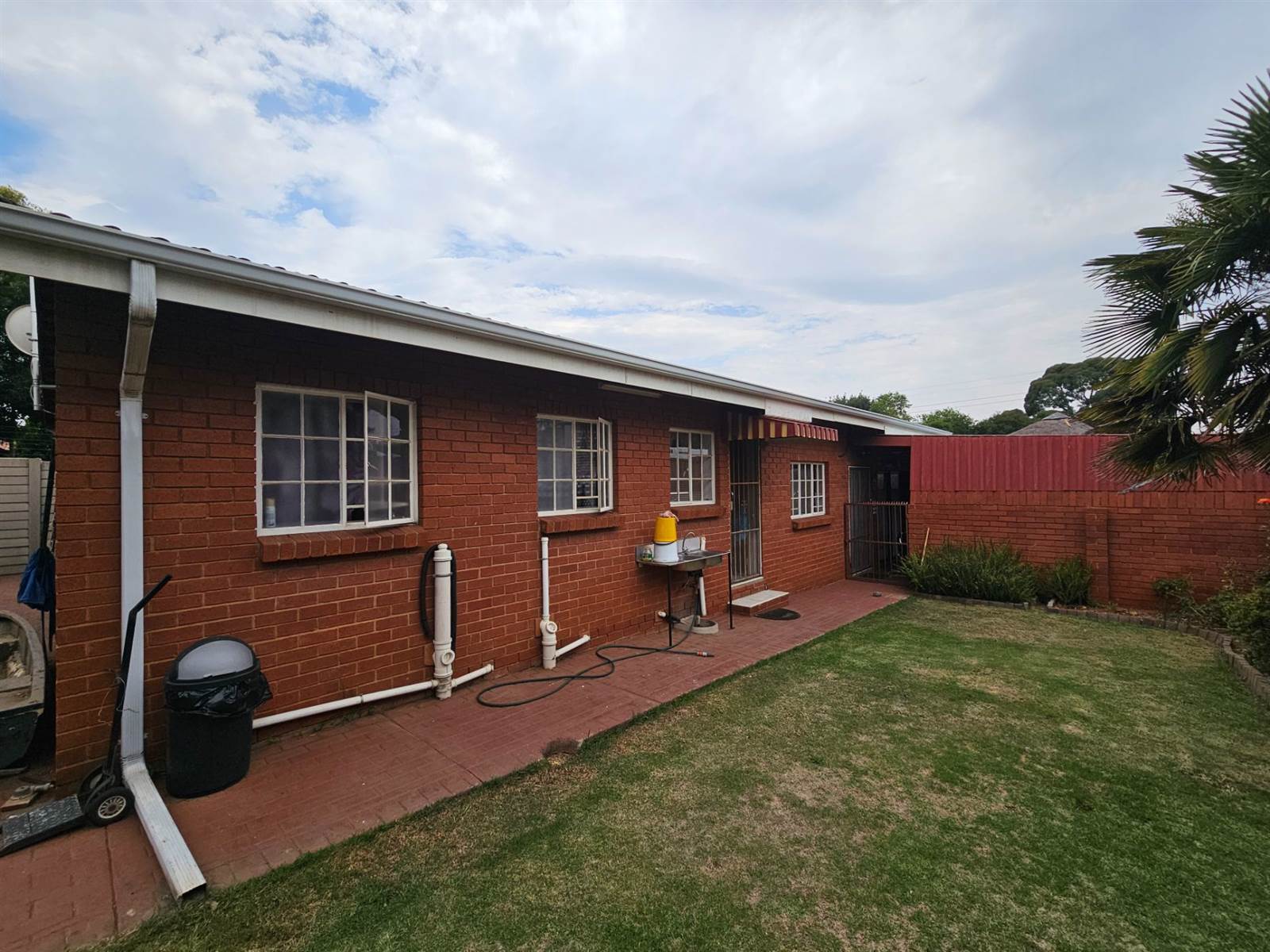 2 Bed Townhouse in Bergsig photo number 1