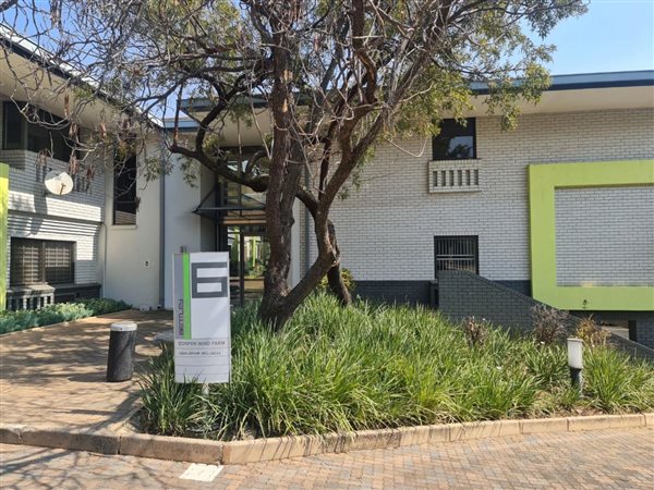 215  m² Commercial space in Rivonia