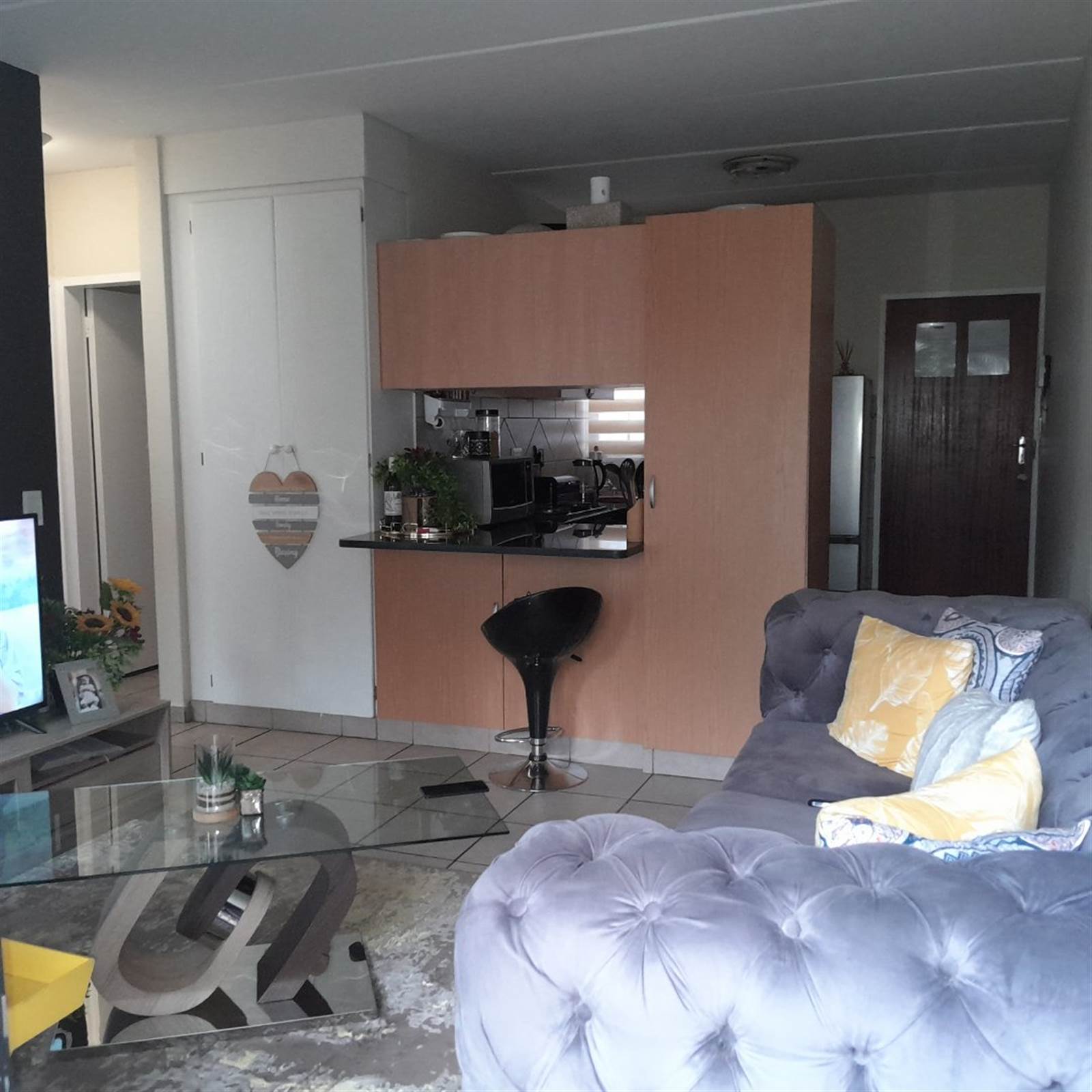 2 Bed Apartment in Clarina photo number 5