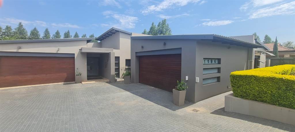 4 Bed House in Zambezi Country Estate photo number 1