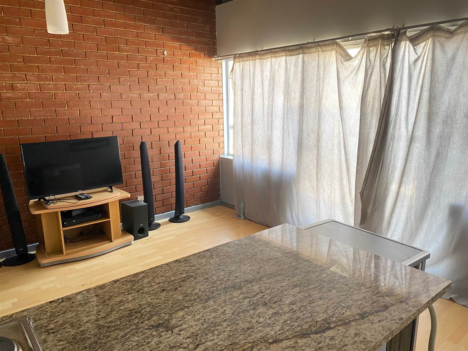 Studio Apartment in Braamfontein photo number 3