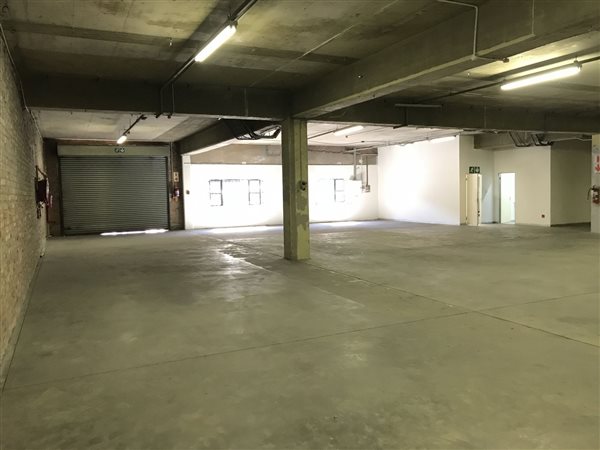 441  m² Industrial space