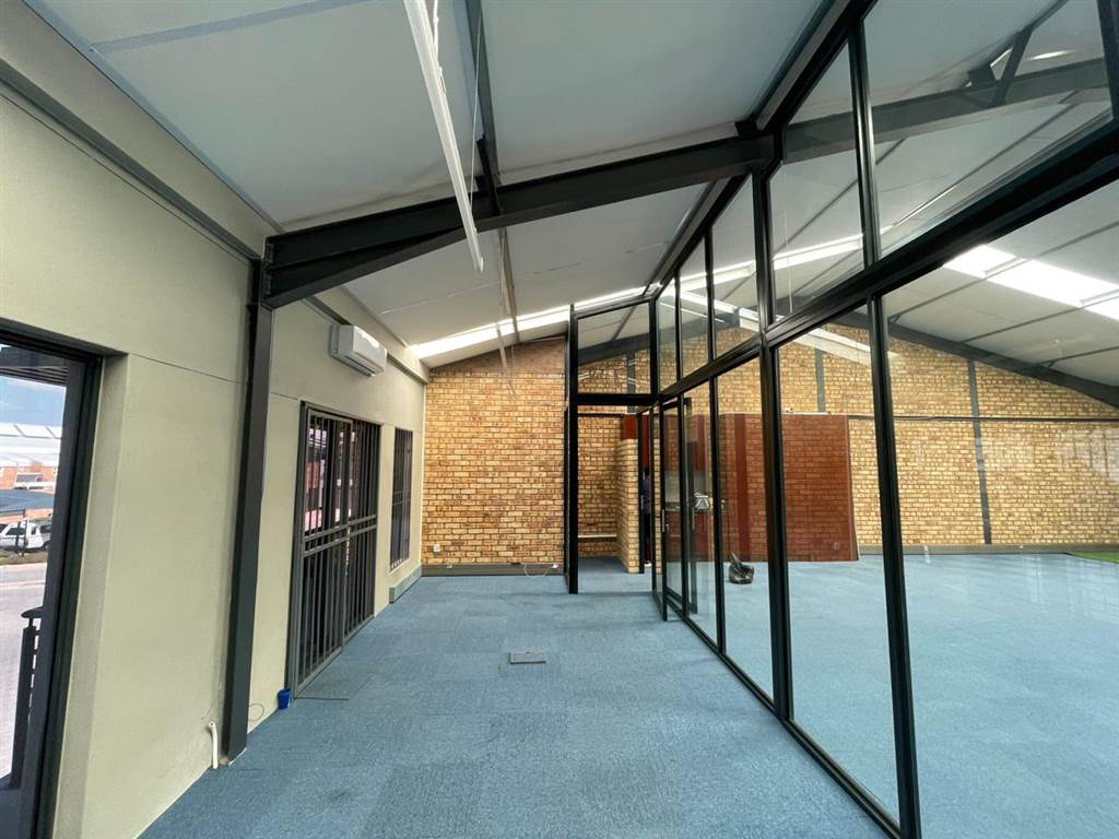 515  m² Industrial space in Bartlett photo number 13