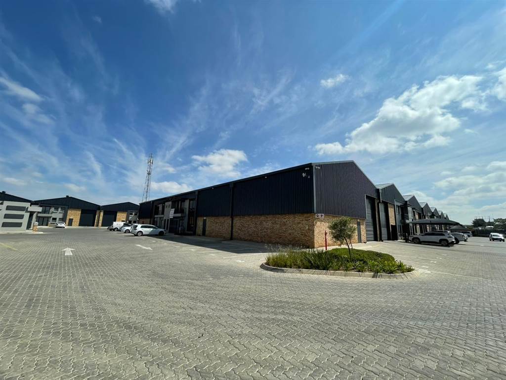 515  m² Industrial space in Bartlett photo number 1