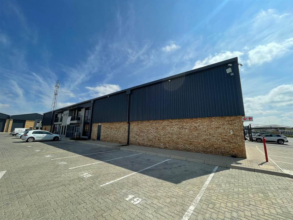 515  m² Industrial space in Bartlett photo number 2