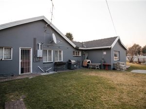 3 Bed House in General Alberts Park