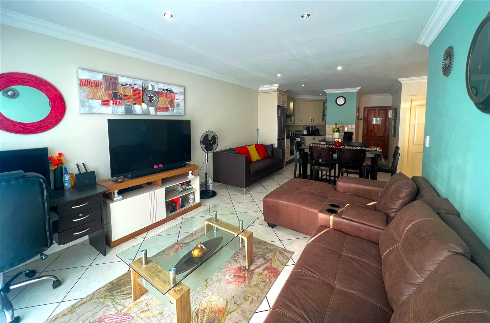 2 Bed Apartment in Jeffreys Bay photo number 16