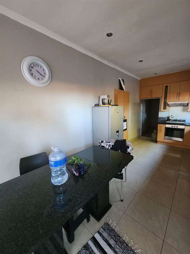 5 Bed House in Laudium photo number 15