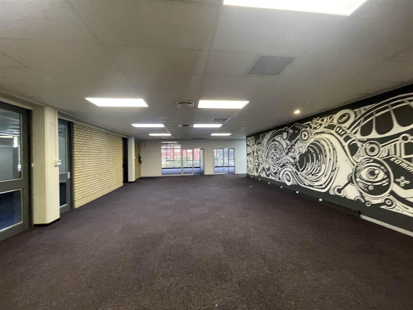1127  m² Commercial space in Essenwood photo number 5