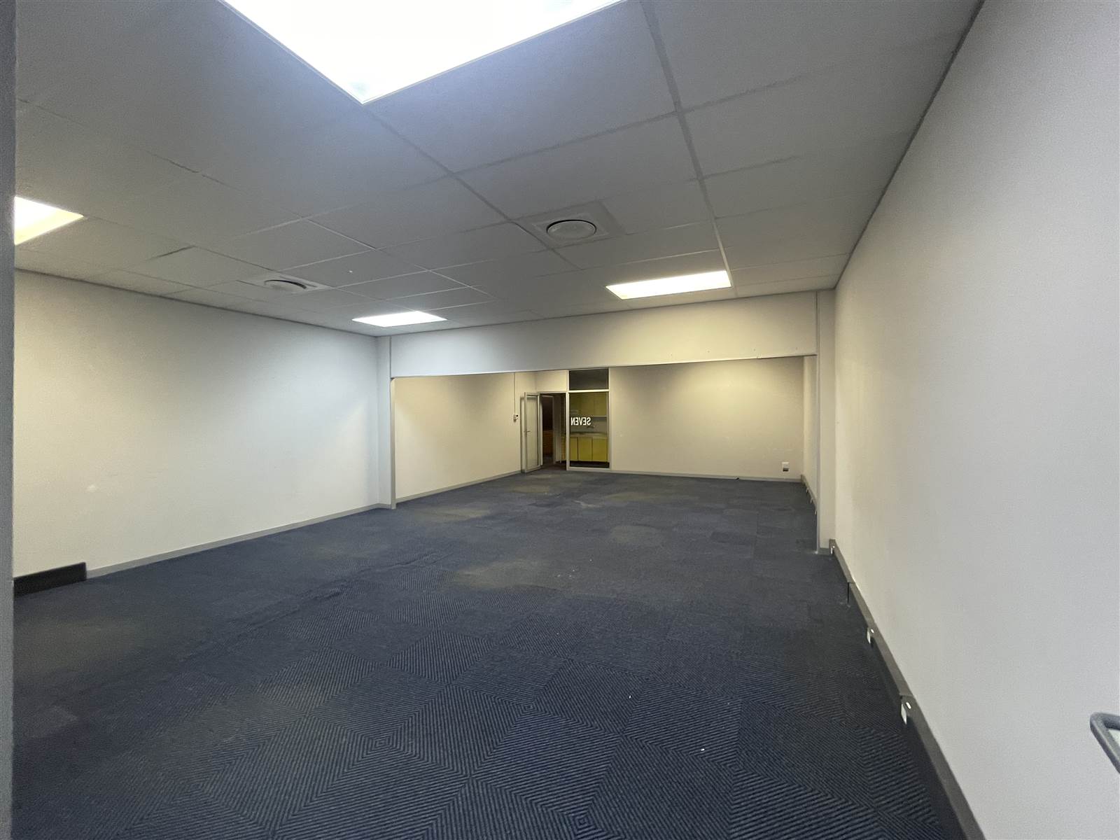 1127  m² Commercial space in Essenwood photo number 8