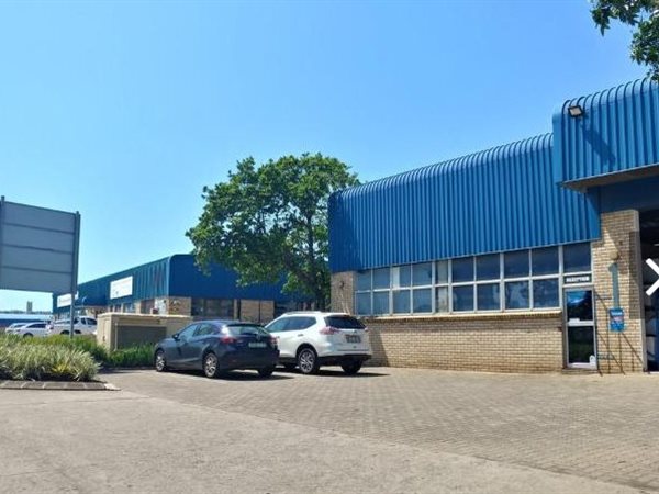 739  m² Industrial space