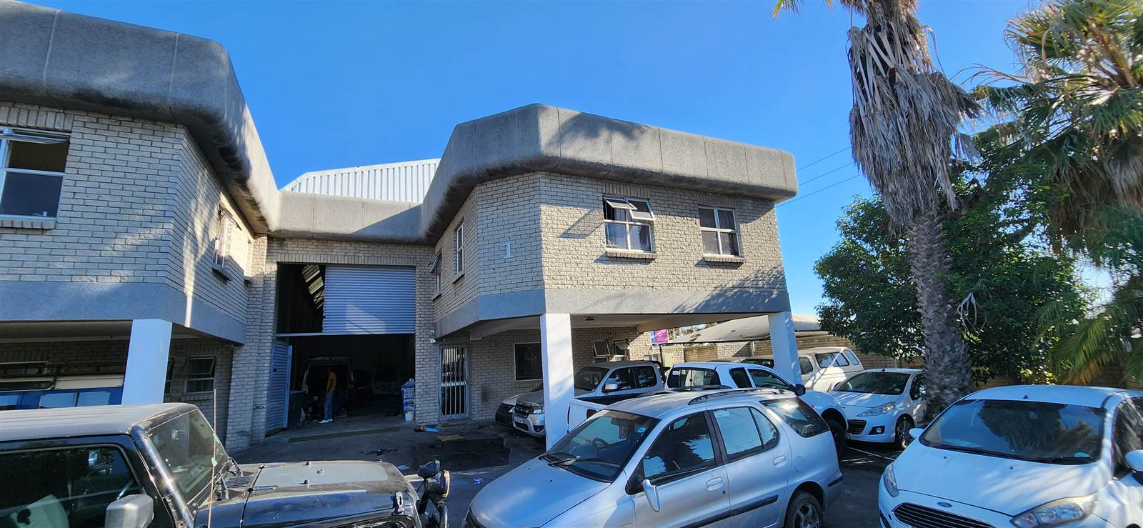 450  m² Industrial space in Killarney Gardens photo number 1