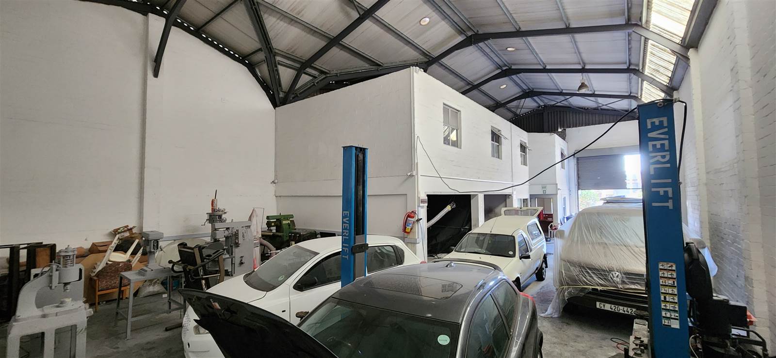 450  m² Industrial space in Killarney Gardens photo number 2