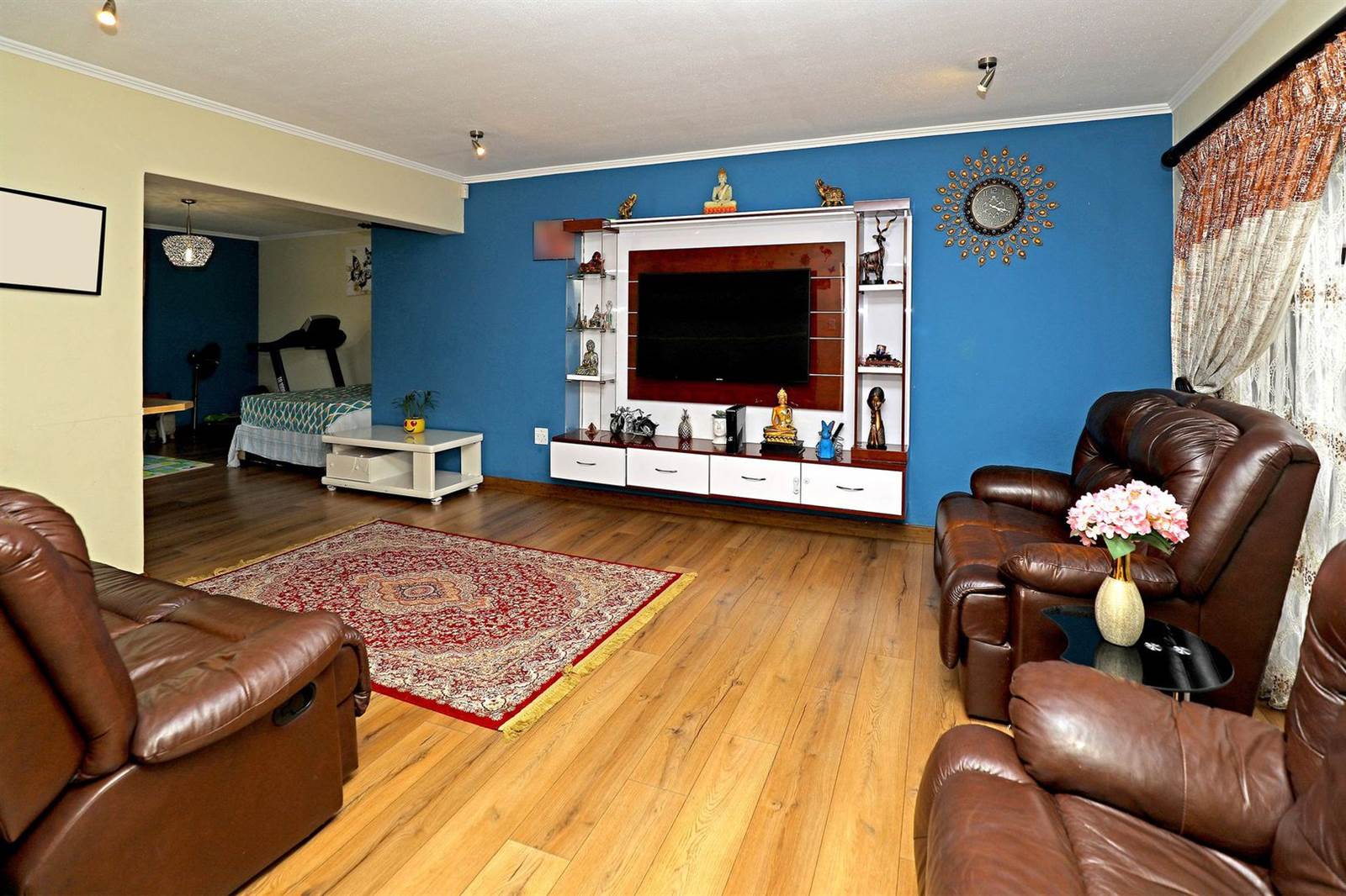 3 Bed House in Sandown photo number 22