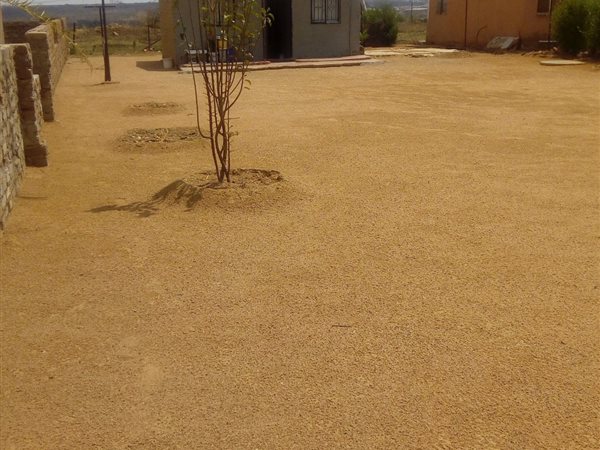 531 m² Land available in Lethlabile