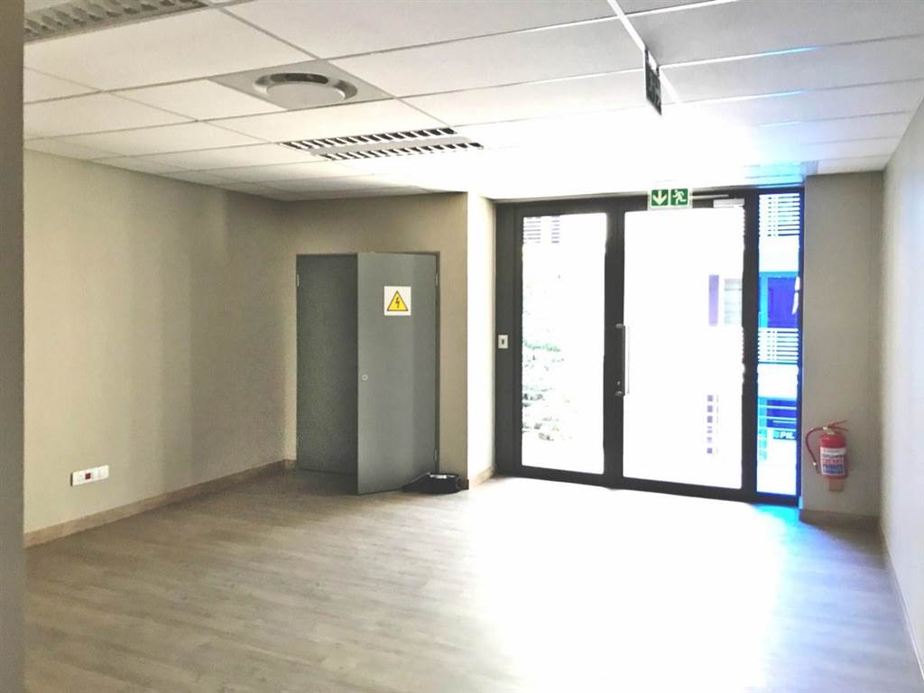 157  m² Office Space in Bedfordview photo number 13