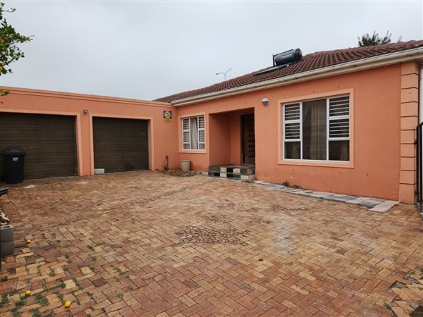 5 Bed House in Rouxville