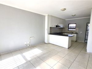 House in Strand Central