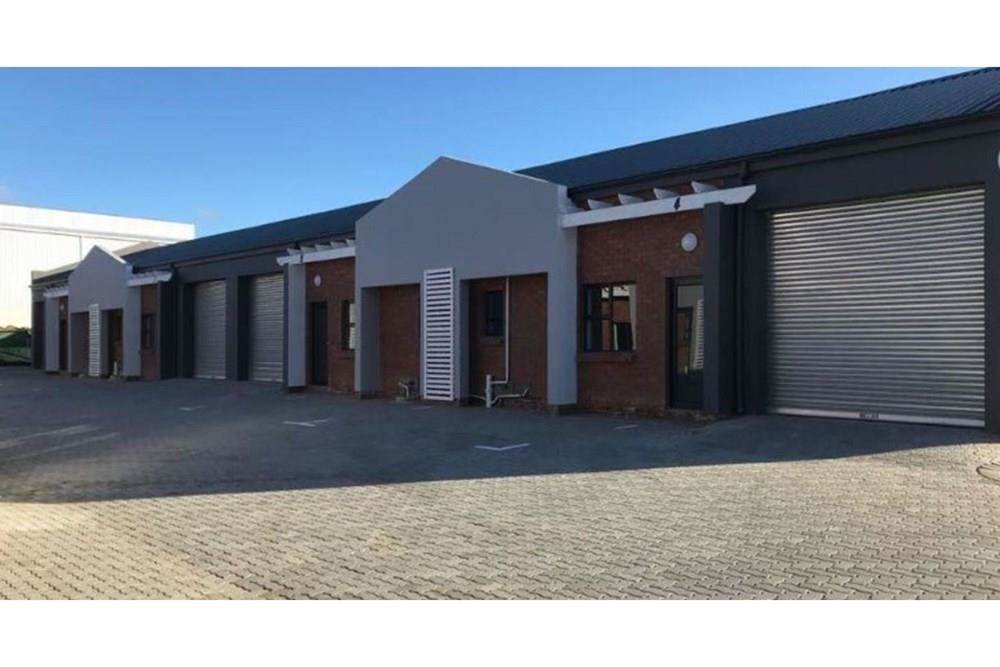 200  m² Commercial space in Fairview photo number 6