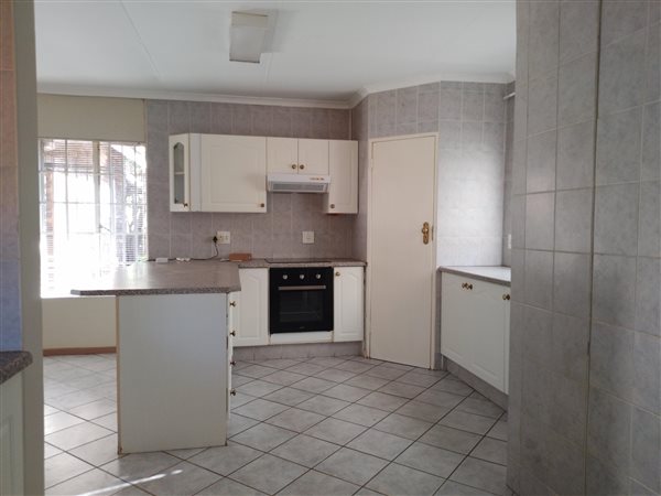 3 Bedroom Simplex 3 Bedroom Simplex