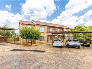 3 Bed Apartment in Strubens Valley