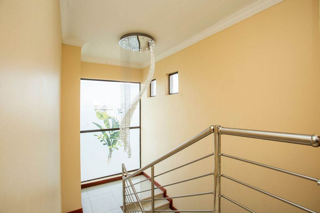 4 Bed House in Valleyview Estate photo number 29