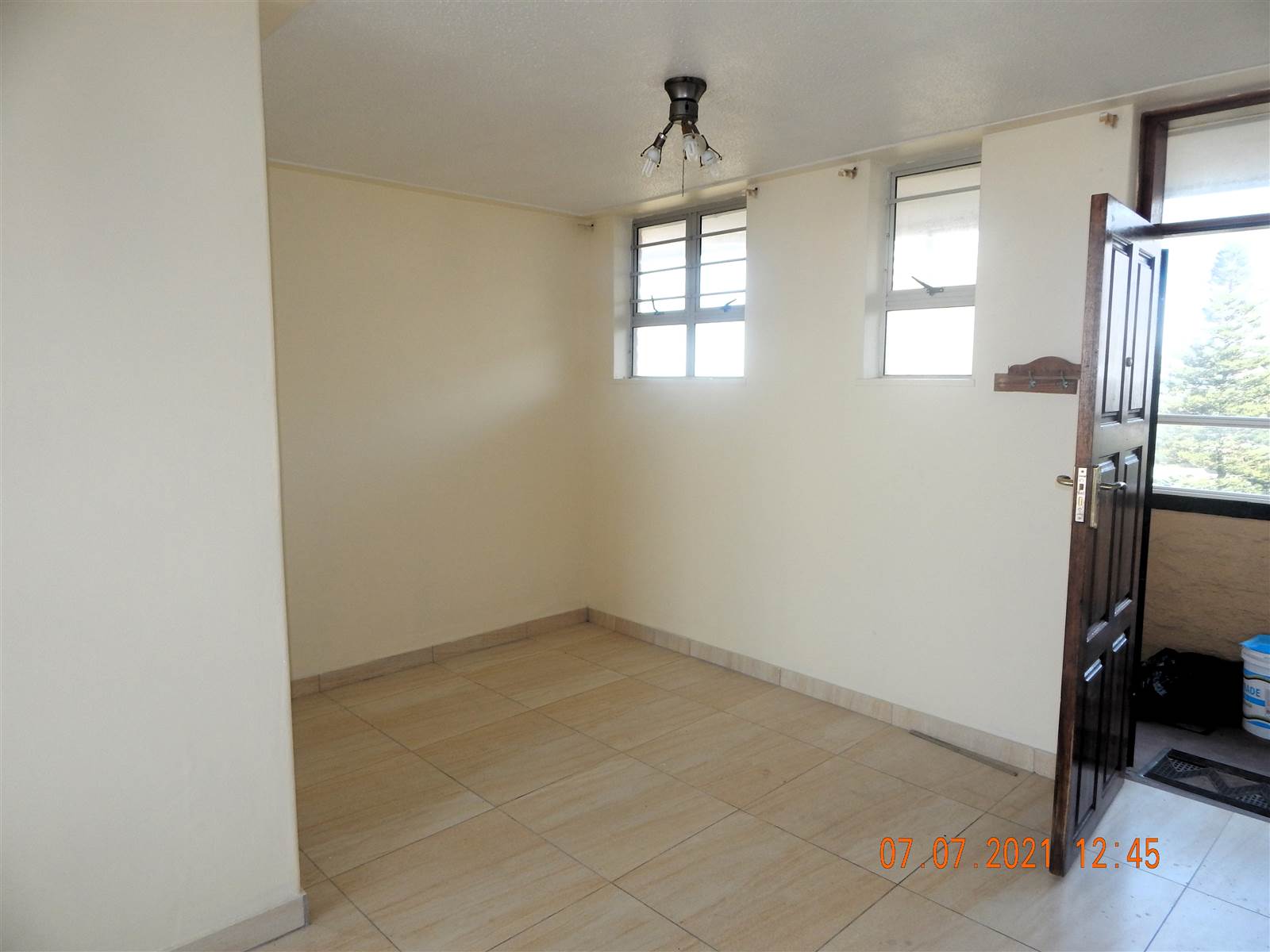 2 Bed Apartment in Doonside photo number 8
