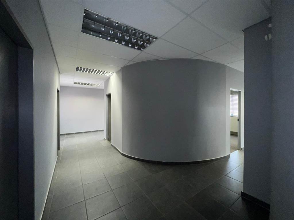 426  m² Commercial space in Ruimsig photo number 8