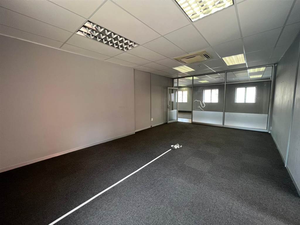 426  m² Commercial space in Ruimsig photo number 22