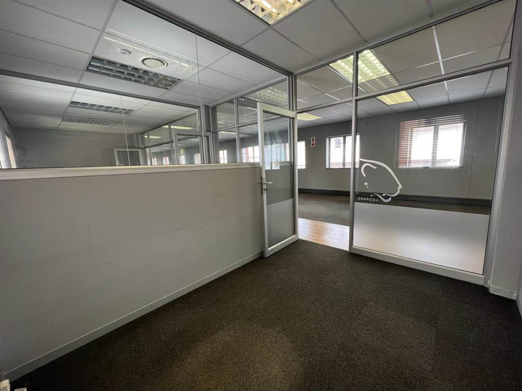 426  m² Commercial space in Ruimsig photo number 17