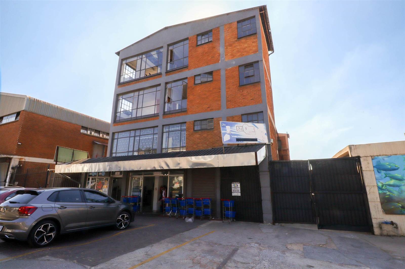 2970  m² Commercial space in Laudium photo number 2