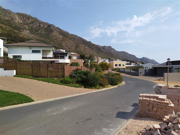 545 m² Land available in Mountainside