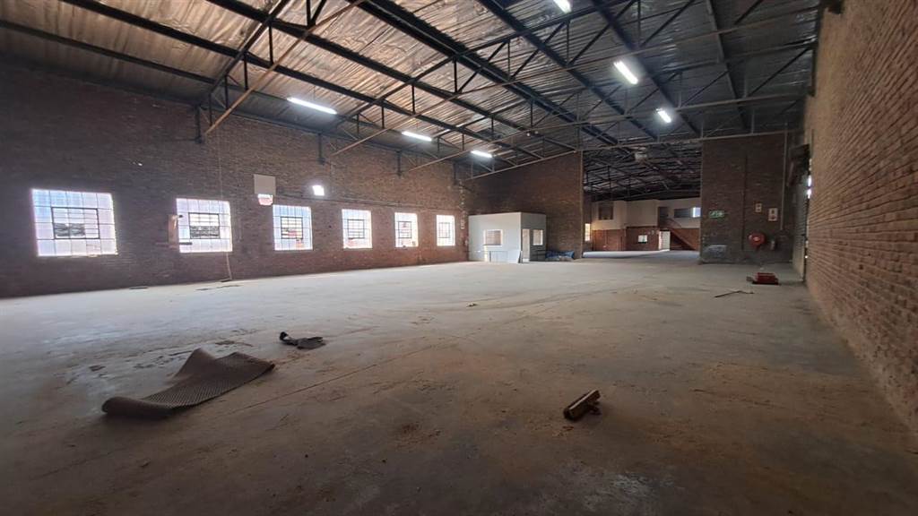 1000  m² Industrial space in Silverton photo number 8