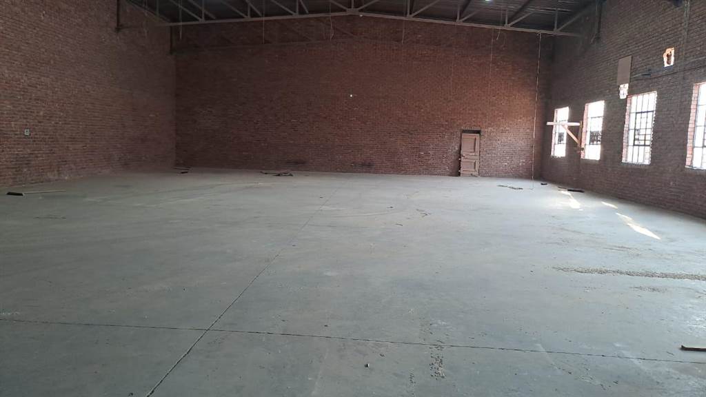 1000  m² Industrial space in Silverton photo number 4