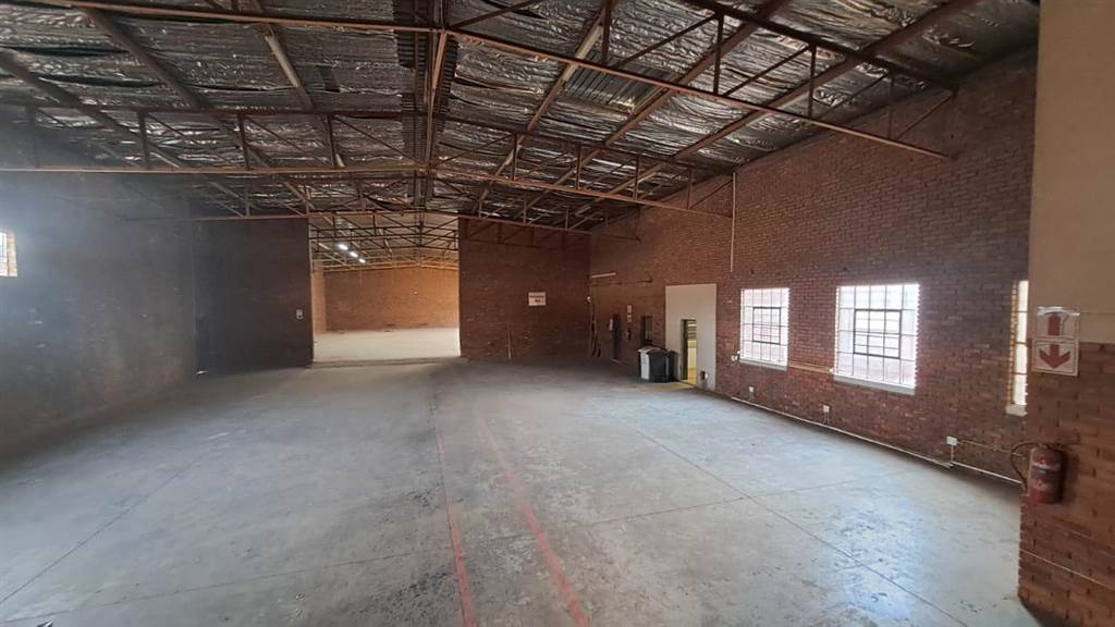 1000  m² Industrial space in Silverton photo number 5