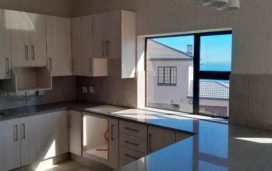 3 Bed House in Mossel Bay Central photo number 3