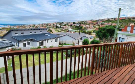 3 Bed House in Mossel Bay Central photo number 2