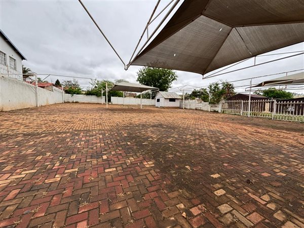 706 m² Land 706 m² Land