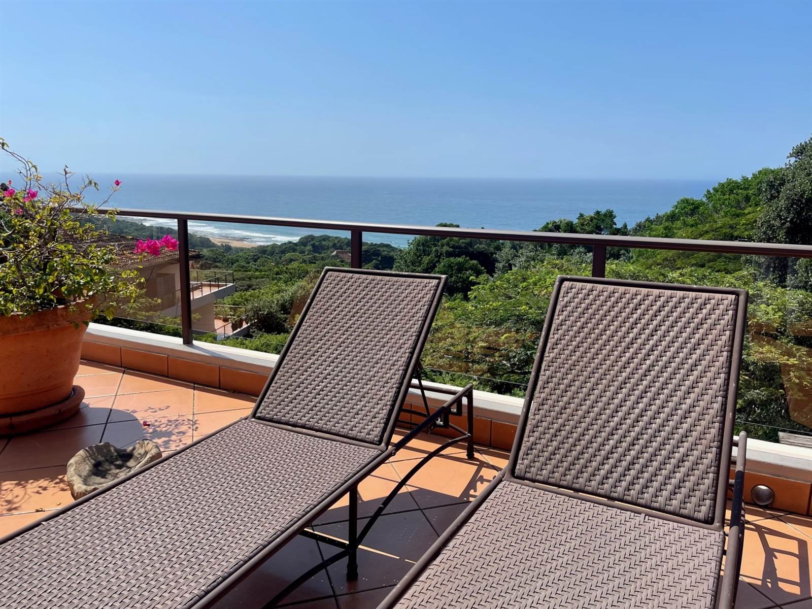 4 Bed Apartment in Zimbali Estate photo number 3