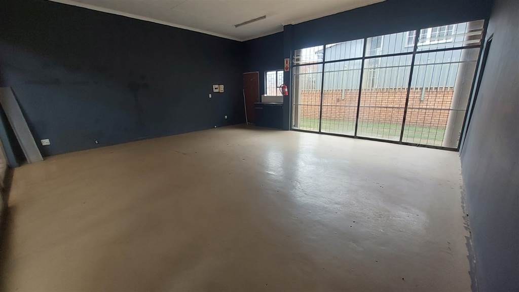 52.94  m² Commercial space in Lydenburg photo number 6