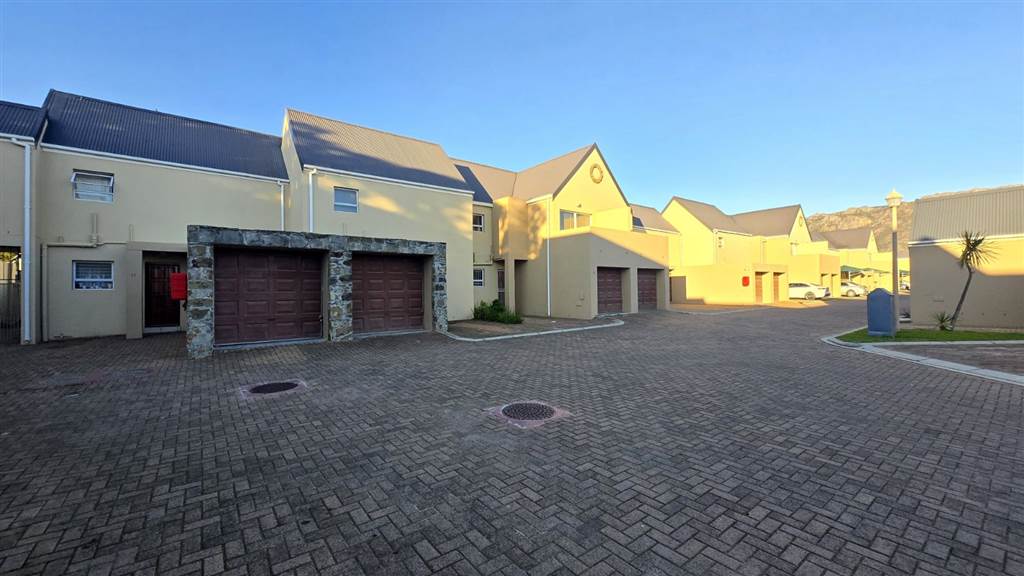 2 Bedroom Townhouse