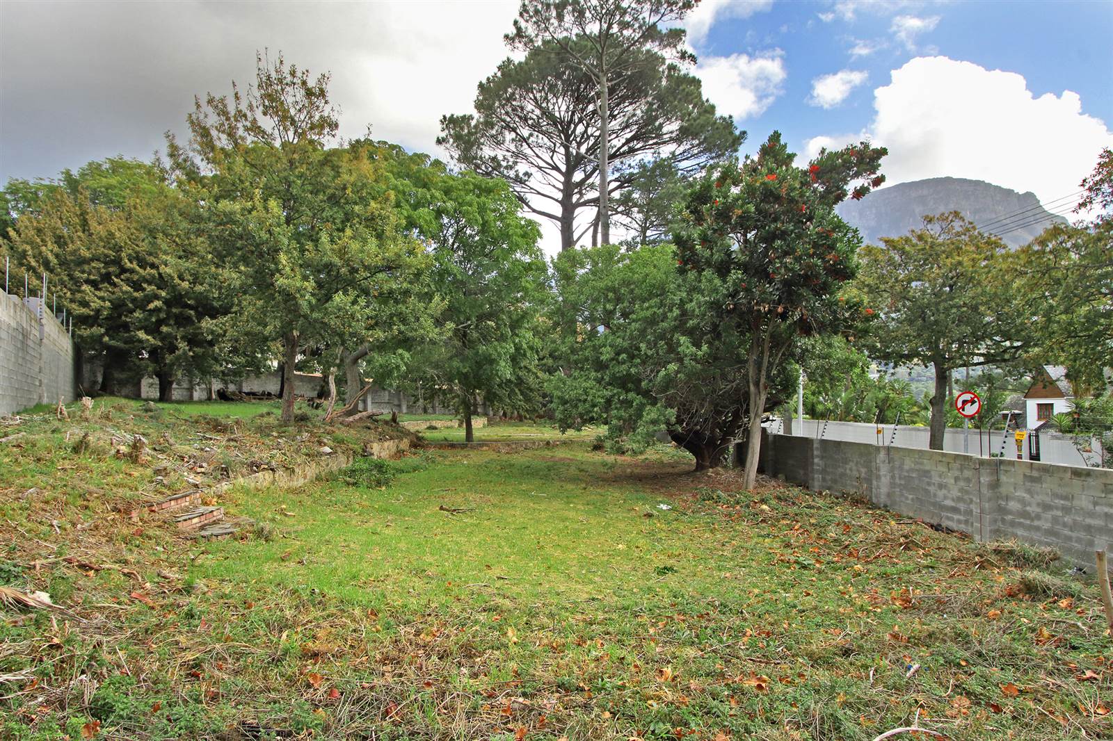 921 m² Land available in Claremont Upper photo number 3