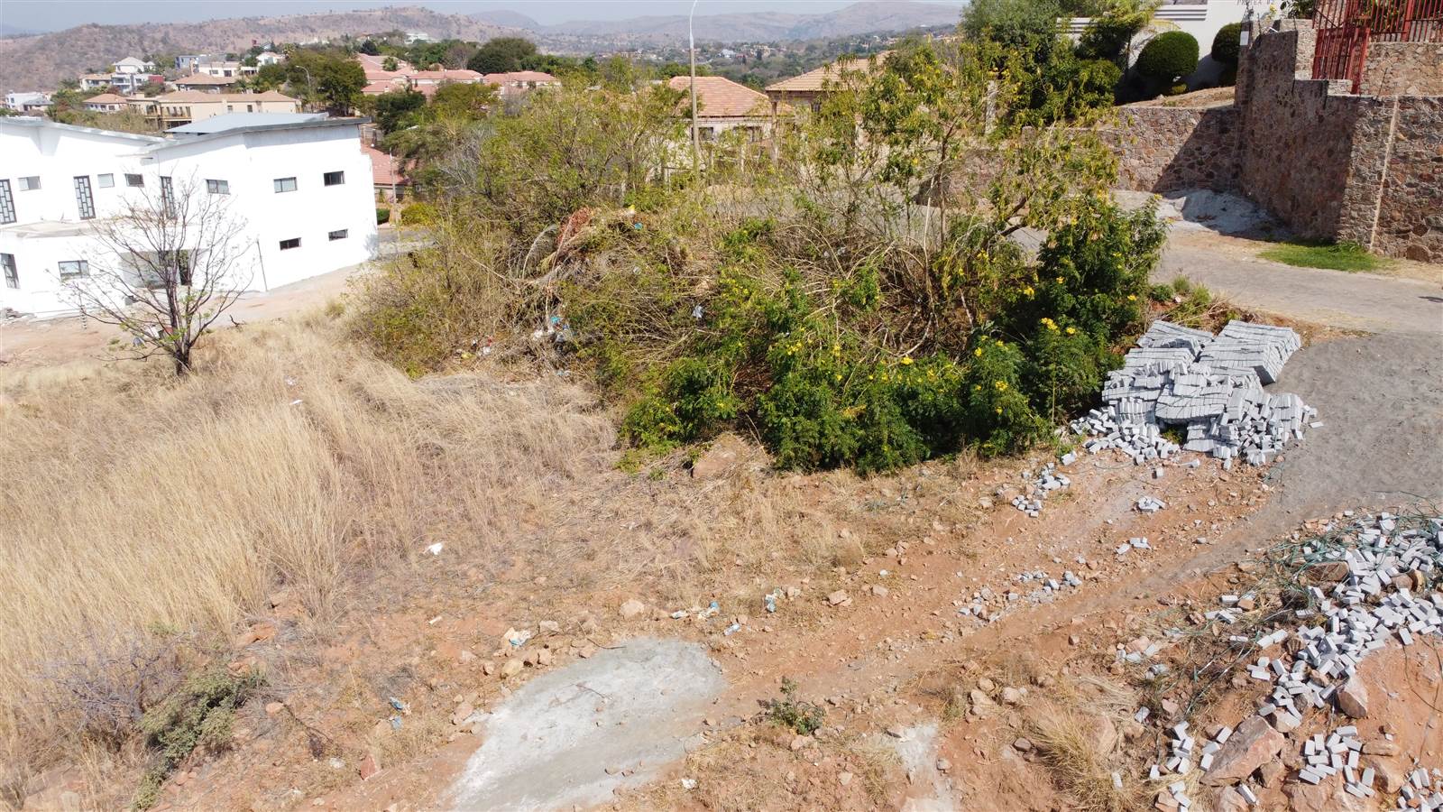 913 m² Land available in Safari Gardens photo number 2